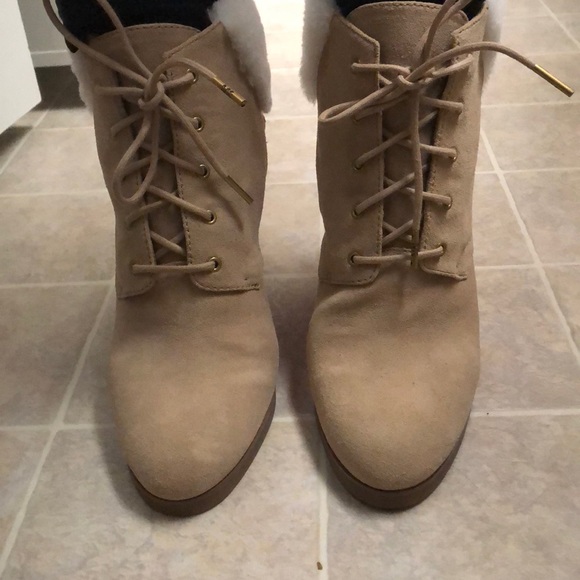 New Michael Kors Leather Wedge Heel Shoe in Tan - Picture 2 of 11